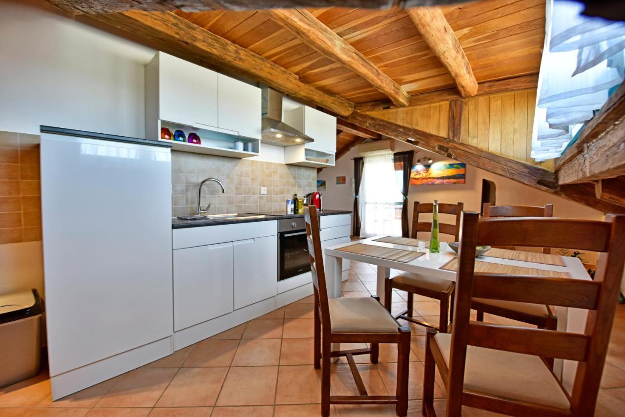 Alavanda Porec - App S Bazenom Екстер'єр фото