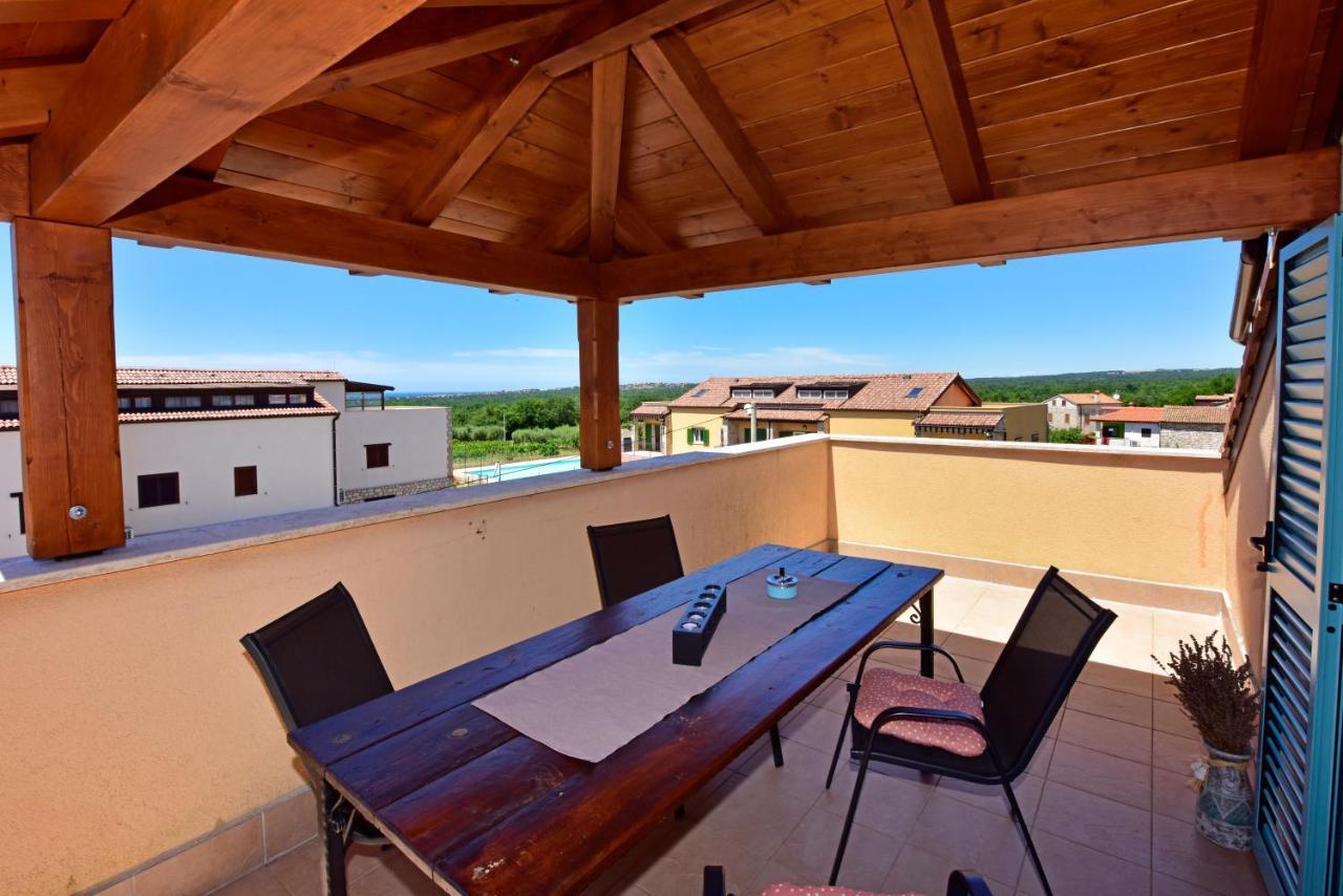 Alavanda Porec - App S Bazenom Екстер'єр фото